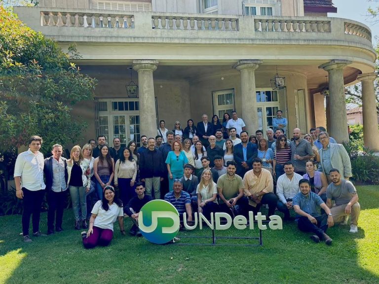 Junto a la Universidad Nacional del Delta, el especialista Carlos Moreno brindó una conferencia para repensar nuestras ciudades